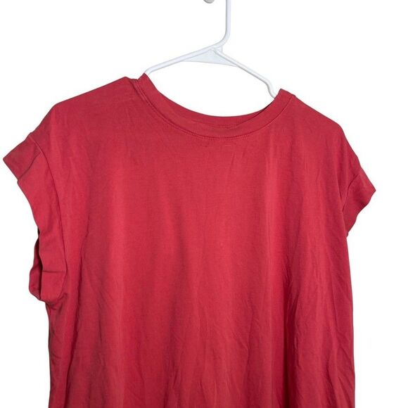 A New Day T-Shirt Women's Large Red Short Sleeve Crew Neck Solid Basic Top - Picture 2 of 8